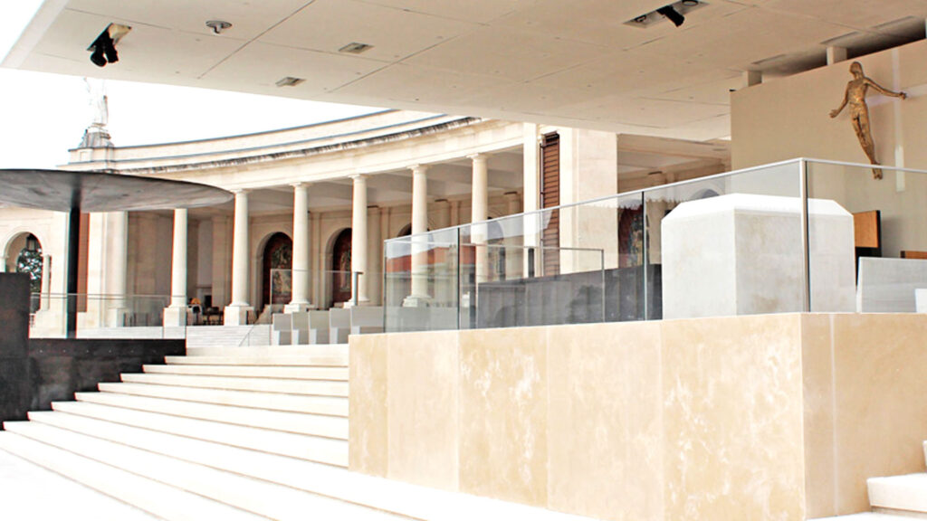 Presbitério do Recinto de Oração, Santuário de Fátima - GWIC / Projetos